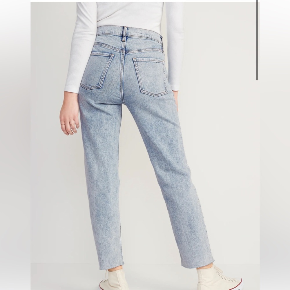 Old Navy Extra High-Waisted Sky-Hi Button-Fly Straight Raw-Hem Jeans size 2 tall